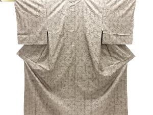 未使用品　仕立て上がり　麻の葉模様織り出し本場泥大島紬着物(5マルキ)